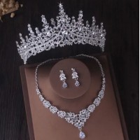 Комплект украшений Комплект украшений